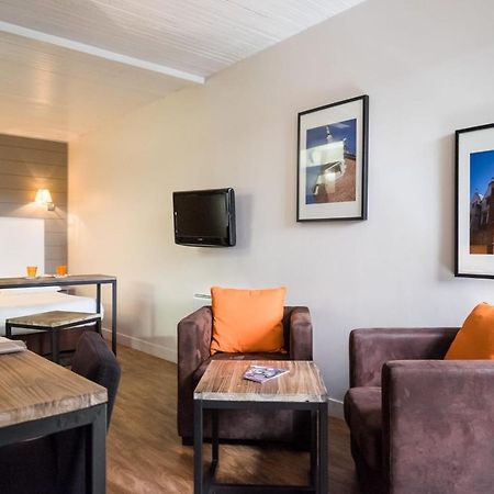 Vieille Bourse - Studio Close To Stations And Old City - Welkeys ليل المظهر الخارجي الصورة
